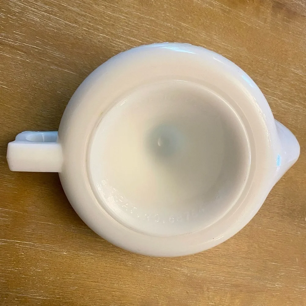 VINTAGE SUNKIST Milk Glass Citrus Fruit Juicer, Made in USA